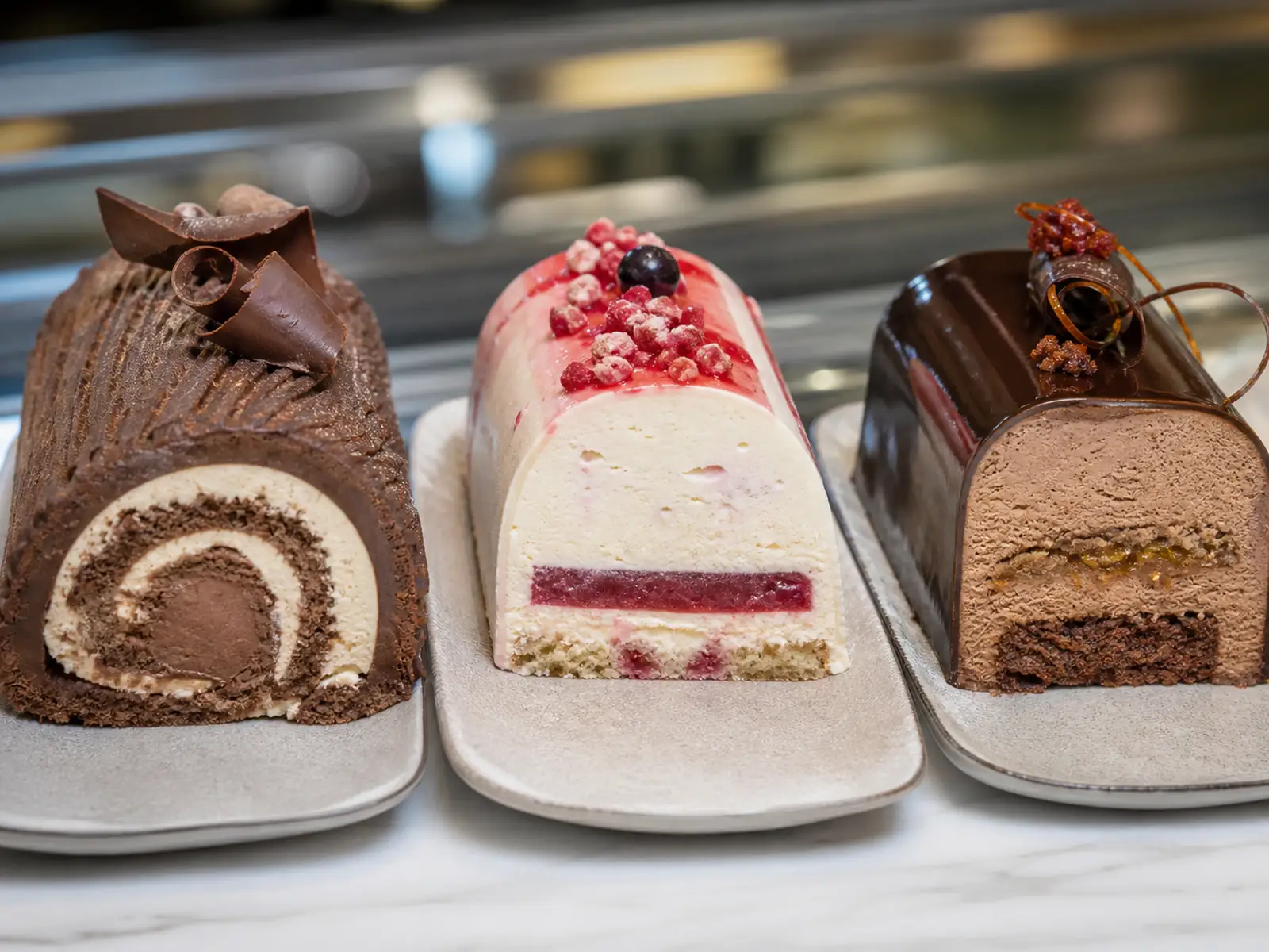 Dettaglio editoriale per l’articolo «Tronchetto, semifreddo o torta moderna: quale dessert scegliere a Natale»