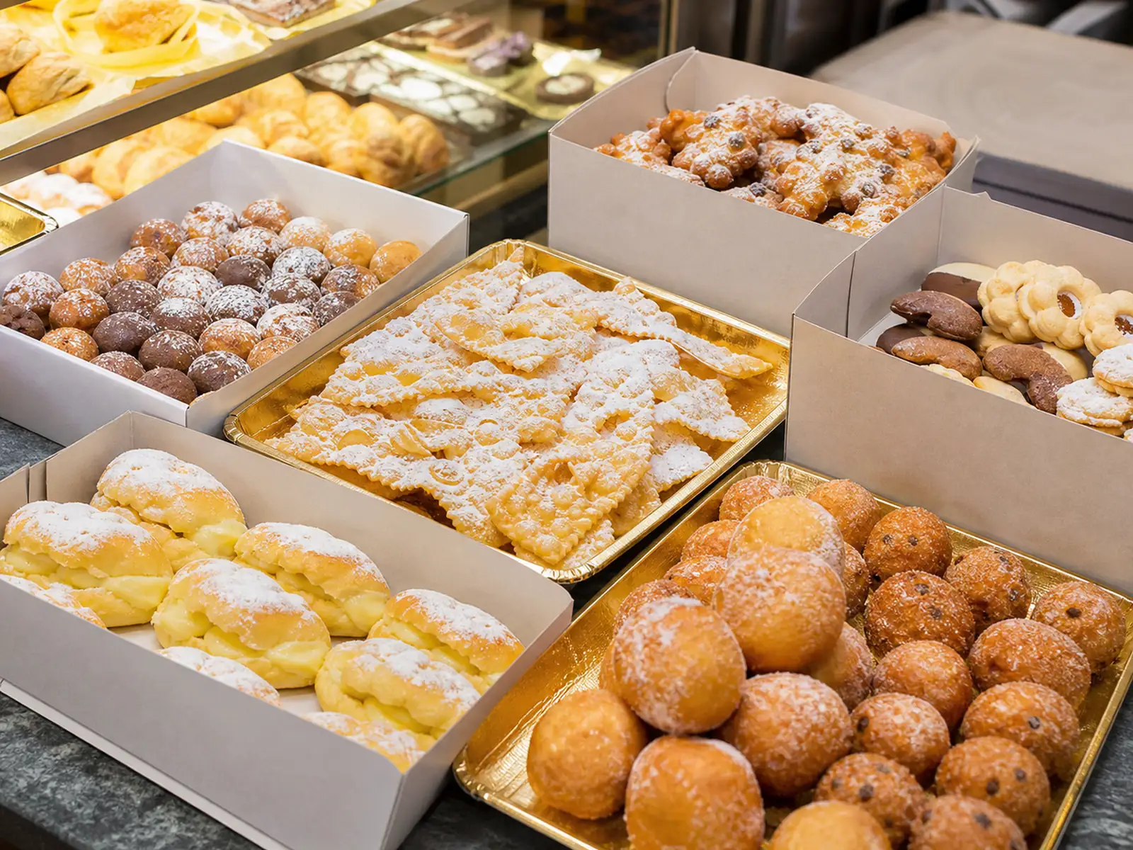 Dettaglio editoriale per l’articolo «Dolci di Carnevale in Italia: mappa, calendario e come ordinarli»